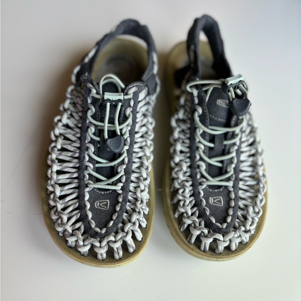 KEEN UNEEK Corded sandals Grey and White Size 8